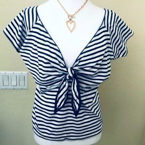 HELL BUNNY sexy top in excellent condition. Sz 3X ( see measurements)